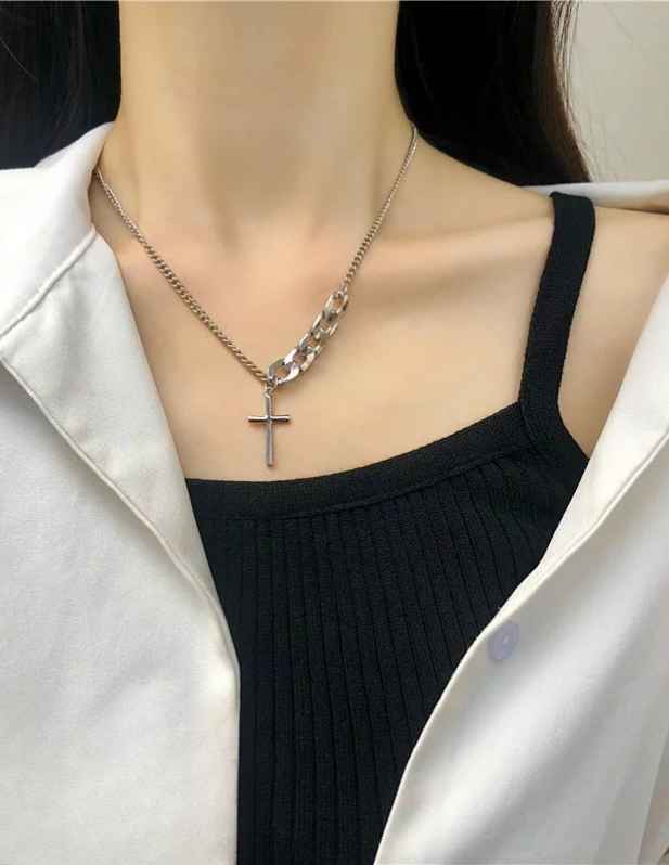 Silver Chain With Cross Pendant