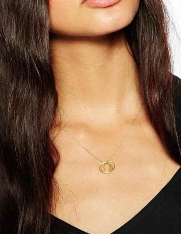 Three Circle Pendant Necklace