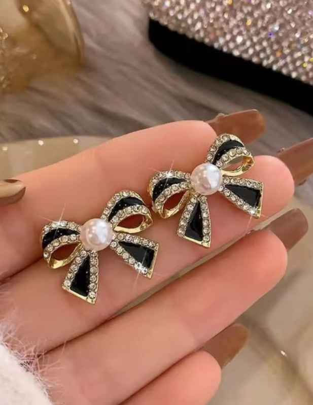 White Stone Bow Earrings at wooshanta