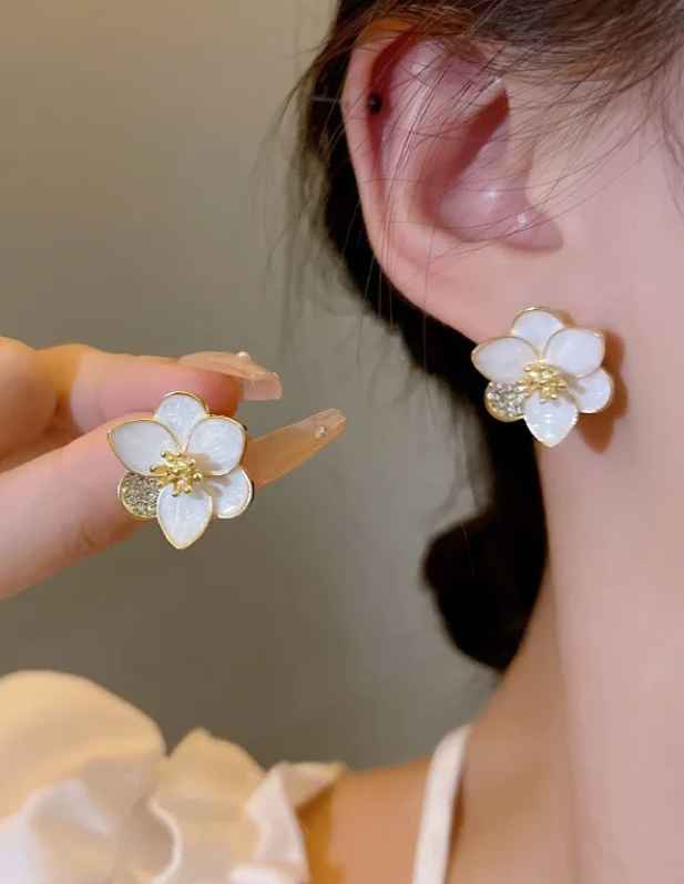 letest Floral Stud Earrings at wooshanta