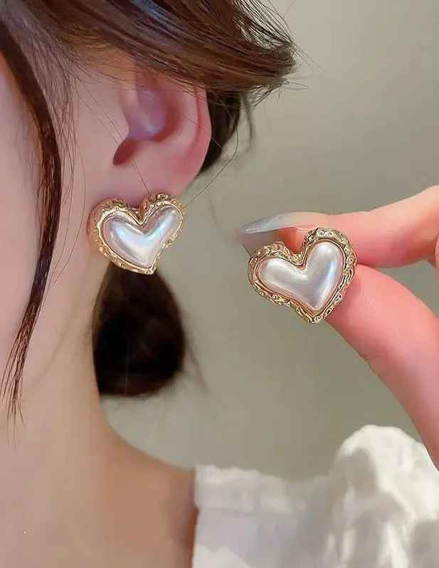 letest Heart Shaped Pearl Earrings