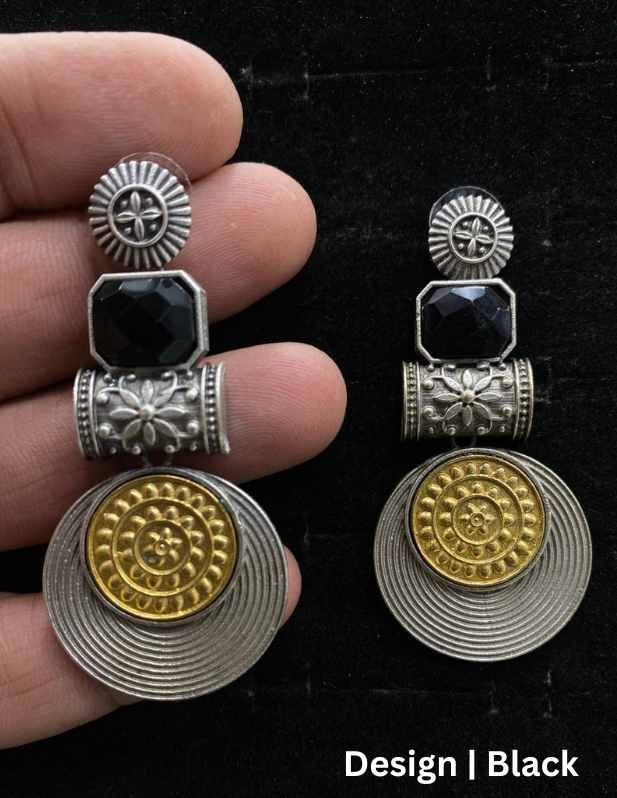 Circle Shaped Earrings black